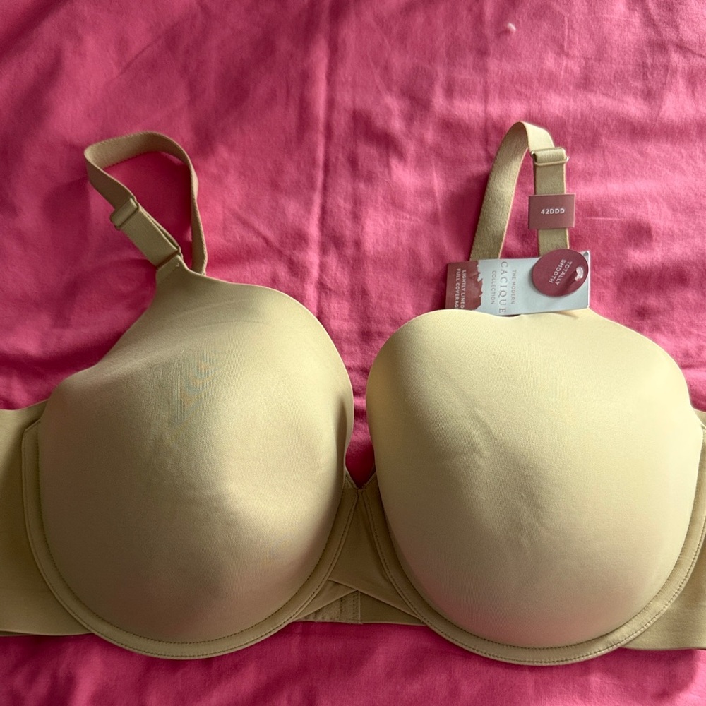 NWT! Cacique Tan Bra.  Size 42DDD!